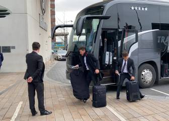 Más de un centenar de seguidores aguardaron al Atlético en Liverpool