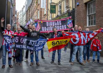 La afición del Atlético tomó las calles de Liverpool