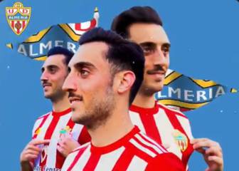 Aguza amplía su contrato con el Almería hasta 2023