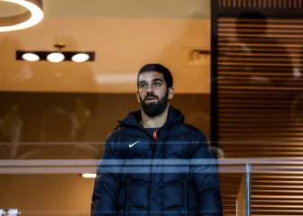 Arda sigue jugando al fútbol pese a que está sin equipo