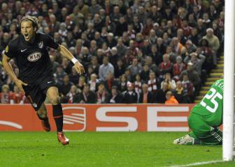 La afición se cita a las 20:30 para ver el Liverpool-Atlético de 2010