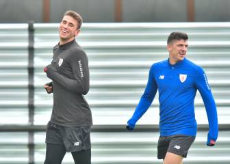 Pendientes de las renovaciones de Unai Simón y Capa