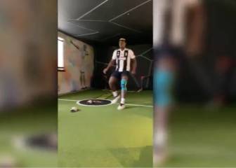 Pogba se pone la camiseta de la Juventus y abre una polémica