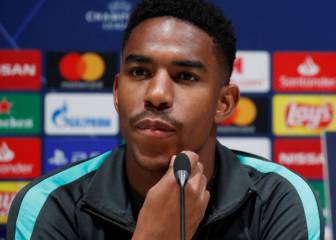 Junior Firpo no levanta cabeza