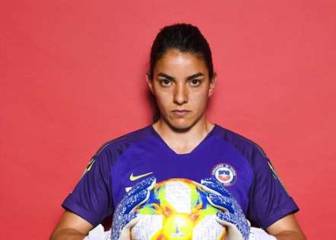 Natalia Campos, enfermera y futbolista que no puede ayudar