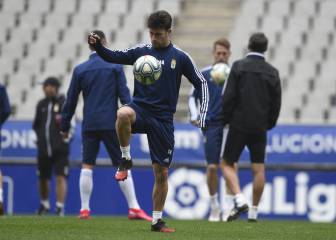 El Oviedo se estrella con la madera