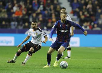 El Levante busca un ‘9’ para suplir a Mayoral