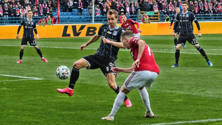 Polonia Polonia Muchos Jugadores Ganaran 2 500 Euros Mensuales As Com