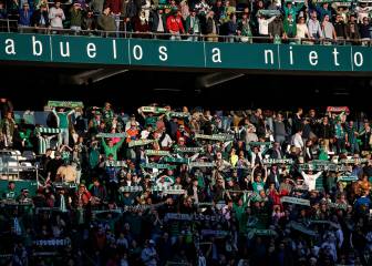 El Betis arropa a sus abuelos