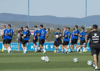 La plantilla del Alavés, dispuesta a bajarse el sueldo para ayudar al personal no deportivo