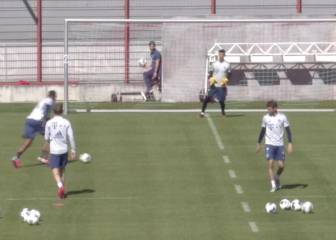 Bayern return to training - and keep their distance