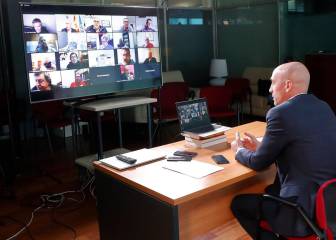 La RFEF otorga su insignia a Lorenzo Sanz a título póstumo