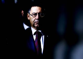 Bartomeu, obligado a fichar directivos para resistir
