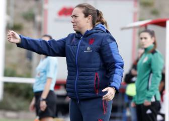María Pry, la única entrenadora de la Primera Iberdrola