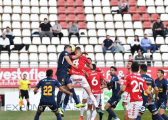 Real Murcia y UCAM CF se quieren colar en la pelea por el ascenso