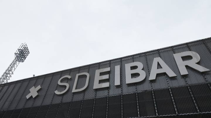 El Eibar llama a los socios veteranos para interesarse por su salud