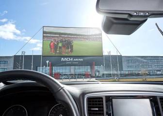 Apoyar desde el párking del estadio: la solución danesa si se juega a puerta cerrada