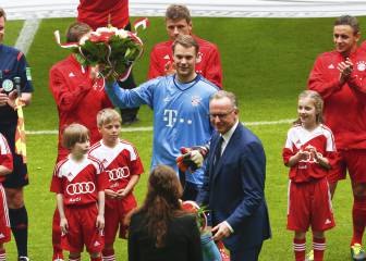 El Bayern tiende la mano a Neuer después de su salida de tono