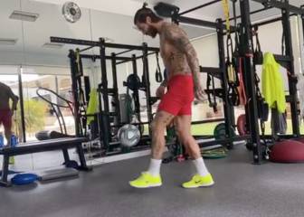 Ramos presume con un recital de toques y demuestra que no ha perdido el tacto