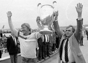 Happel se transforma en leyenda en el Hamburgo