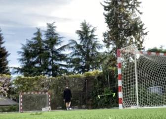 Correa y Saponjic se quitan el mono de balón en el encierro