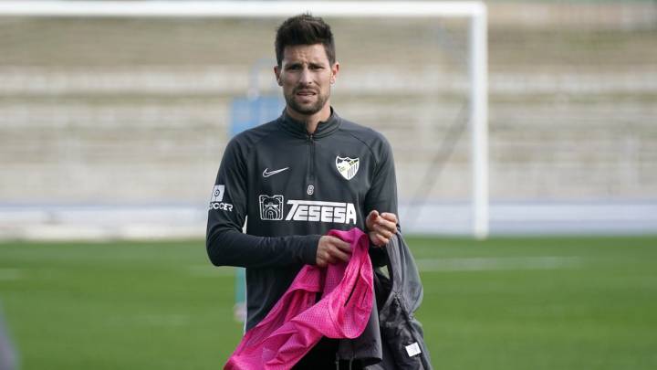 Adrián González es el séptimo fichaje