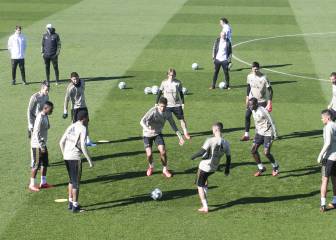 Trabajo en grupos de seis,
y sin ducha, agua ni coche