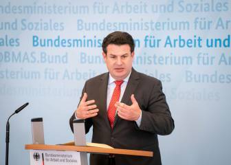 El ministro alemán de Trabajo se opone a jugar la Bundesliga con
mascarillas