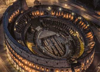El escudo del Valencia 'se cuela' en el Coliseo romano