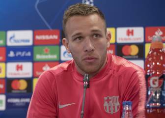Barcelona's Arthur responds to exit rumours