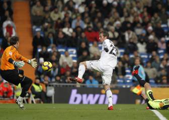 El Real Madrid arrolla de la mano de Van der Vaart