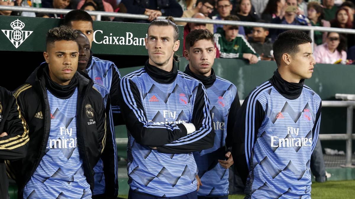 Real Madrid need to save money on wages to buy new players - AS.com