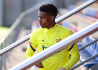 A Júnior le mueven la silla