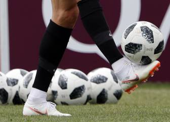 Equipación puesta en casa, test, guantes y mascarilla para volver
a entrenar