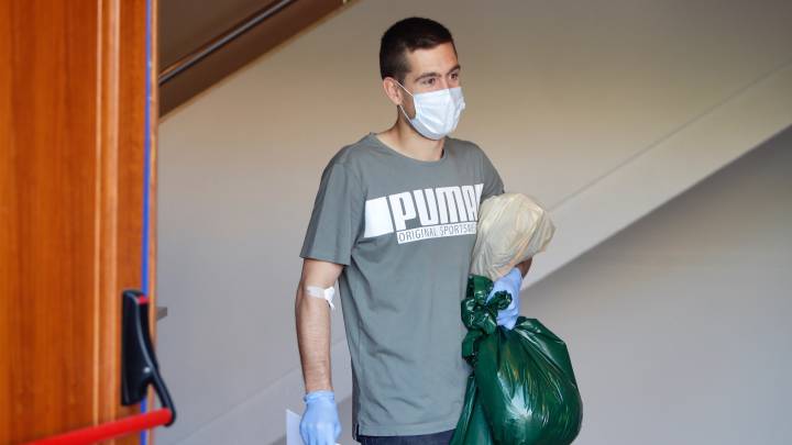 La plantilla del Levante se somete al test del Covid-19