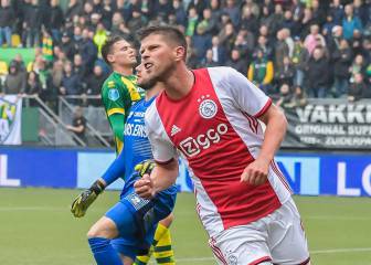 El Heerenveen hará una oferta a Huntelaar para este verano
