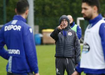 Seguir con la defensa de cinco, el primer dilema de Vázquez