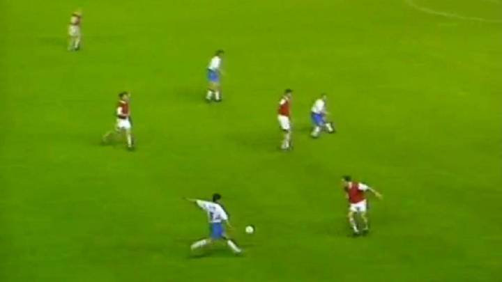 El gol de Nayim en la final de la Recopa de Europa de 1995 entre el Zaragoza y el Arsenal.
