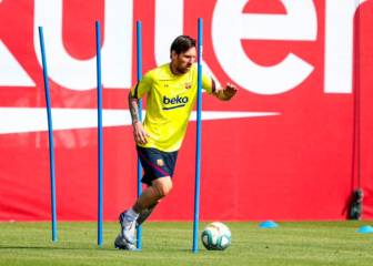 El Barça empieza con once jugadores y dos técnicos