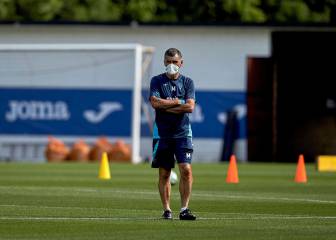 Positivo en anticuerpos en el cuerpo técnico del Eibar