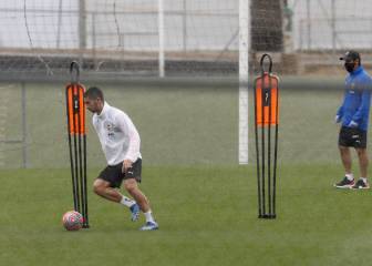 Celades no le quita ojo a Ferran Torres