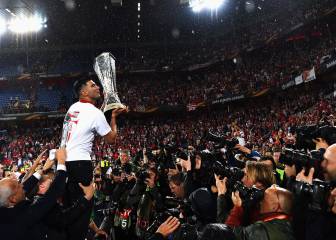 Gestos como éste convierten a Reyes en eterno para el Sevilla