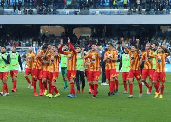 El Lecce cobrará los sueldos de marzo si no desciende