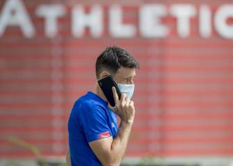 Aduriz apoya al equipo en Lezama tras anunciar su retirada