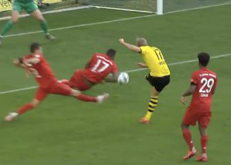 El VAR no entró en un posible penalti por mano de Boateng