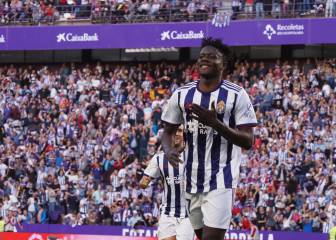 El Rennes negocia por Salisu y el Valladolid quiere a Grenier