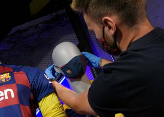 Mascarillas con los colores y el escudo del Barça