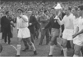 La Copa de Europa que entregó Franco al Madrid