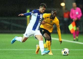 El Valencia sigue a Otávio, del Oporto