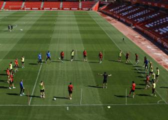 El Granada se entrenó con todos en Los Cármenes antes de viajar